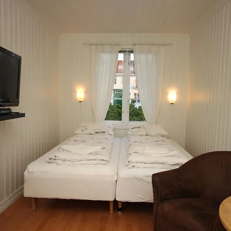 Old Town Apartment *