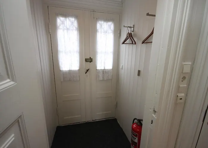Old Town Apartment *